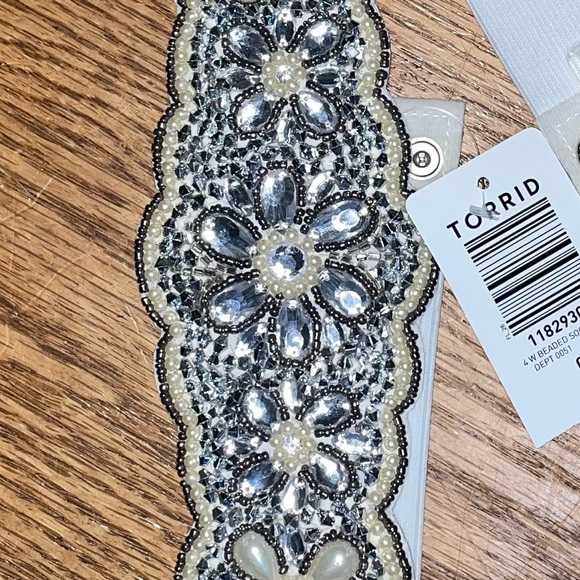 Torrid rhinestone pearl beaded bridal belt nwt - Picture 4 of 4